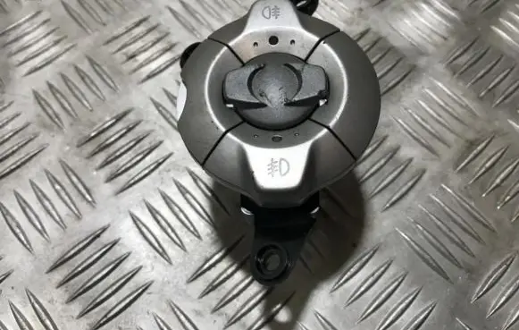 Hyundai Coupe Fog light switch 9373027500