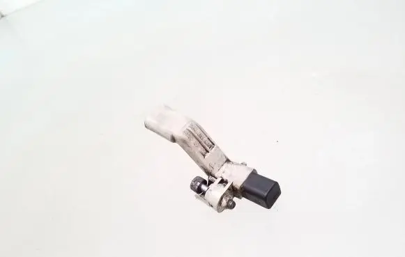 Volkswagen Golf VII Crankshaft position sensor 04L906433E