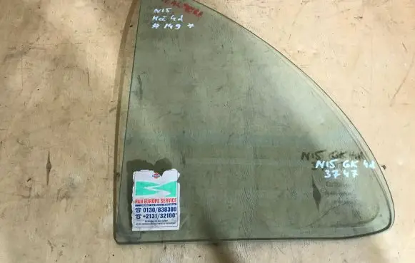 Nissan Almera Rear vent window glass AS2 rear-left