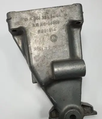 Mercedes-Benz V Class W447 Engine mounting bracket A6512235604