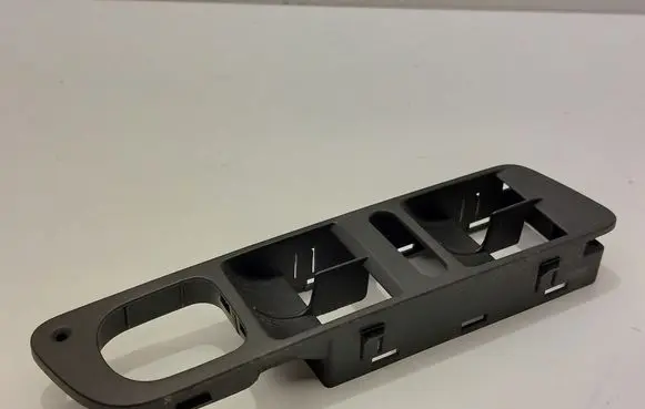Volkswagen Tiguan Front door window switch trim 5N1867255