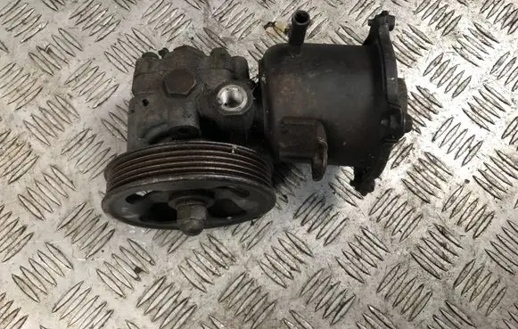 Subaru Forester SF Power steering pump 47801004