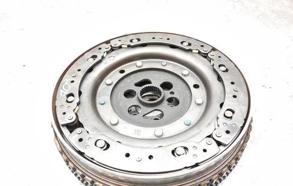 Renault Captur II Dual mass flywheel 123101804R