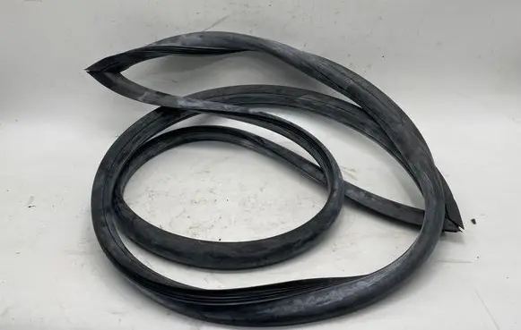 Porsche 911 Rubber seal front coupe door window 91154505141 805654730F