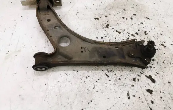 Volkswagen Golf Plus Front lower control arm/wishbone 1K0407189E