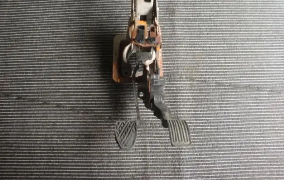 Nissan Micra Pedal assembly 180021HM0B