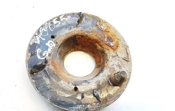 Skoda Octavia Mk2 (1Z) Front coil spring rubber mount 