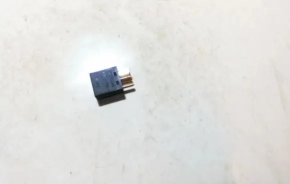 Mitsubishi Colt Other relay mb953382 v23075e1001x1
