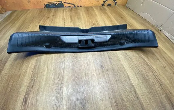 Jaguar XJ X351 Trunk/boot sill cover protection AG93F406A64AA C8C9A T7845