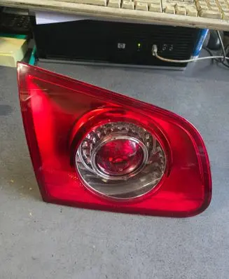 Tailgate rear/tail lights