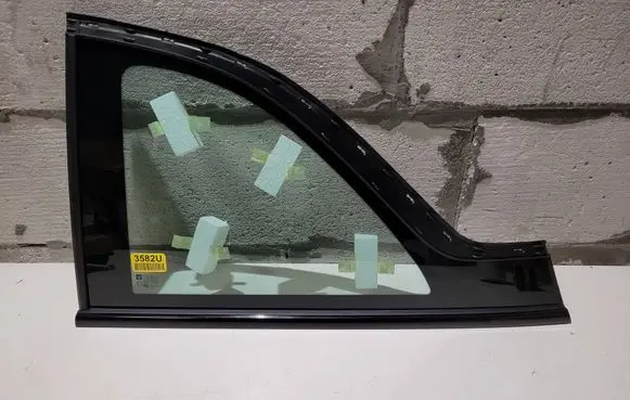 Opel Adam Rear side window 5105085541