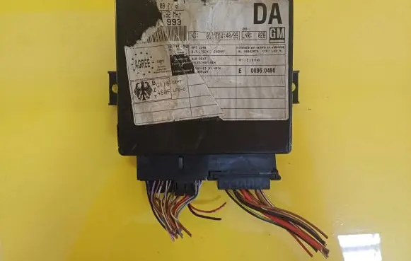 Opel Vectra B Door central lock control unit/module 00960486