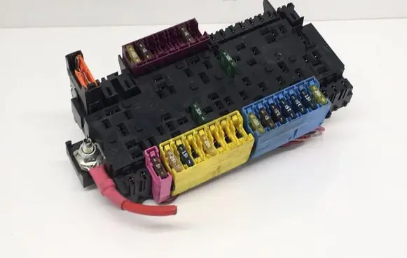 Mercedes-Benz GL X166 Fuse module A1669068201