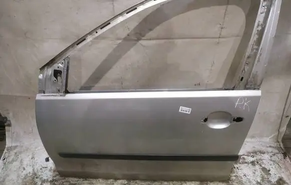 Volkswagen Polo IV 9N3 Front door PILKOS