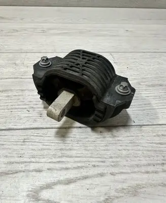 BMW 5 GT F07 Gearbox mount 6780269 010203