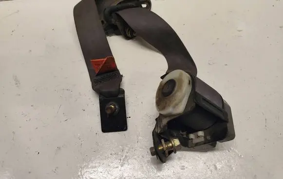 Subaru Impreza I Rear seatbelt TKAB0ES084