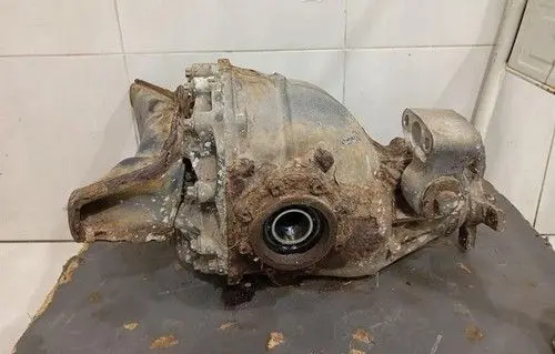 Maybach 57/62 Rear differential/diff mount bracket A2403501414