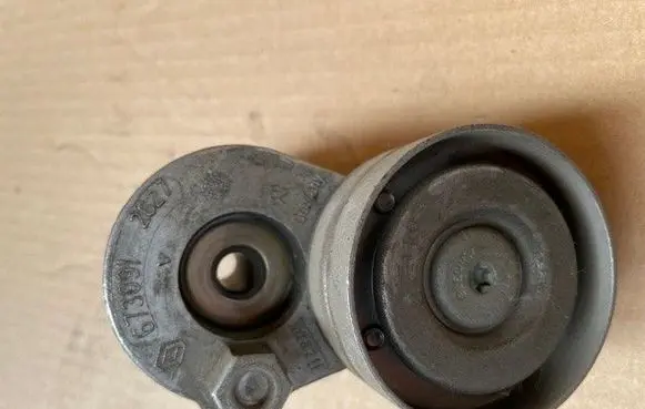 Renault Trafic II (X83) Alternator belt tensioner 6730912627-T