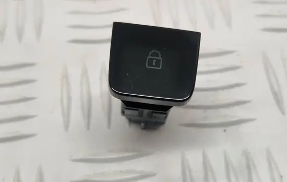 Renault Kadjar Central locking switch button 252922217R 10108026