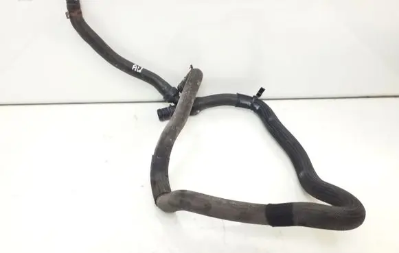 Renault Megane III Engine coolant pipe/hose 098713