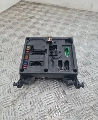 Volkswagen Sharan Fuse box set