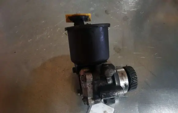 Mazda Premacy Power steering pump