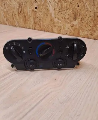 Ford Fiesta Climate control unit 2S6H19980BD