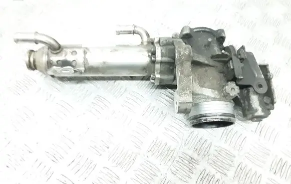 Volvo V70 EGR valve cooler 880766L 8801828