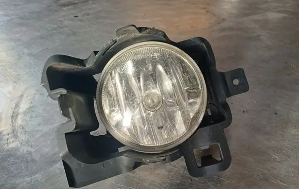 Peugeot 208 Front fog light