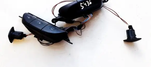 Steering wheel buttons/switches