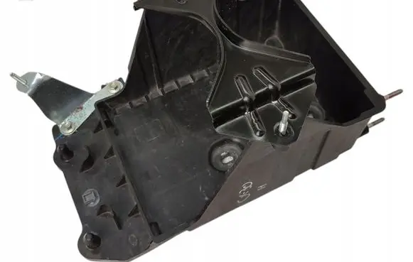 Battery bracket