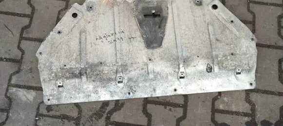 Front underbody cover/under tray