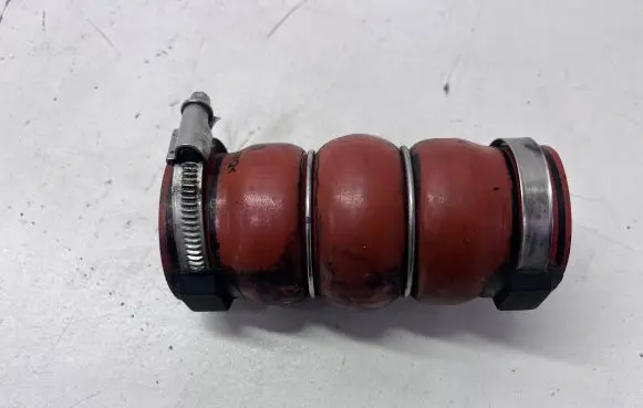 Intercooler hose/pipe