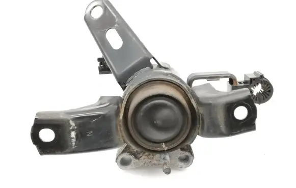 Toyota Auris E180 Engine mount bracket