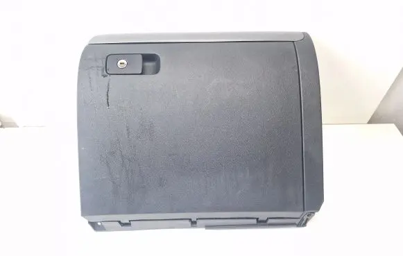 Volkswagen Jetta VI Glove box 5C7857097