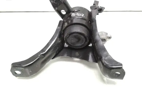 Engine mount bracket