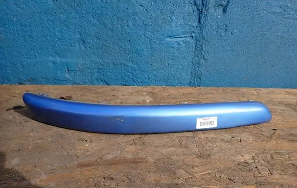 Volkswagen Polo IV 9N3 Front bumper splitter molding 6Q0807718A