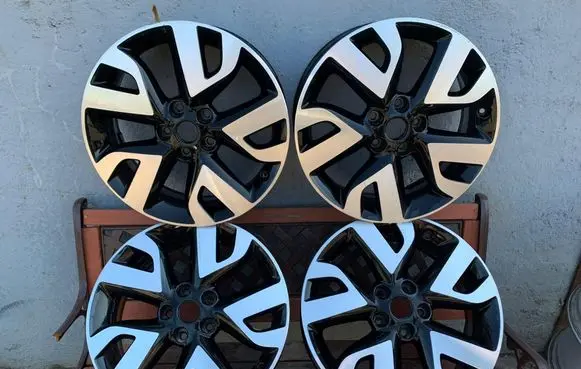 Nissan Qashqai R18 alloy rim 