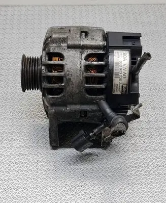 Volkswagen Polo IV 9N3 Generator/alternator 03D903025J 606102860
