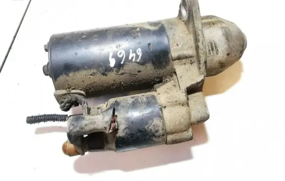 Volkswagen Golf IV Starter motor 0001108200 201