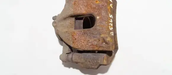 Toyota Auris 150 Front brake caliper