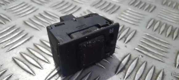 Nissan Primera Wing mirror switch