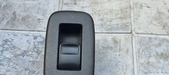Toyota Auris 150 Electric window control switch 8292K82 1928296 8465612170