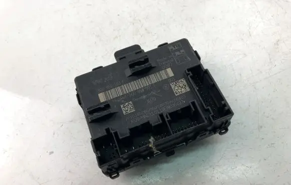 Volkswagen Golf VII Other control units/modules 5Q0959593F