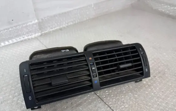 BMW 3 E46 Dash center air vent grill 8363199 8391179 8364007