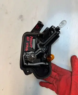 Volkswagen PASSAT B7 Tail light bulb cover holder 2231123