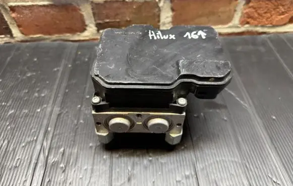 Toyota Hilux VIII ABS Pump 44540-71060