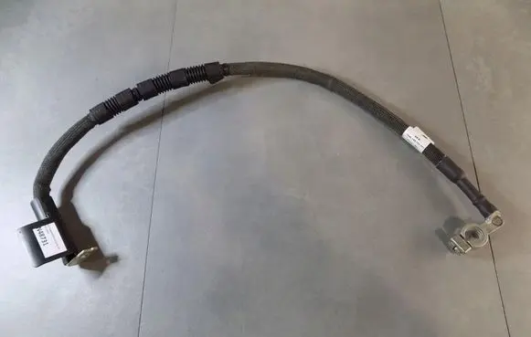 Volkswagen Transporter - Caravelle T6 Positive cable (battery) 7E0971794C