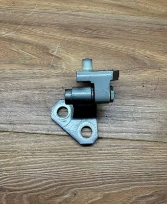 Volkswagen Golf VI Rear door lower hinge 1K9833402