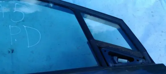 Mazda 5 Front door vent window glass four-door 